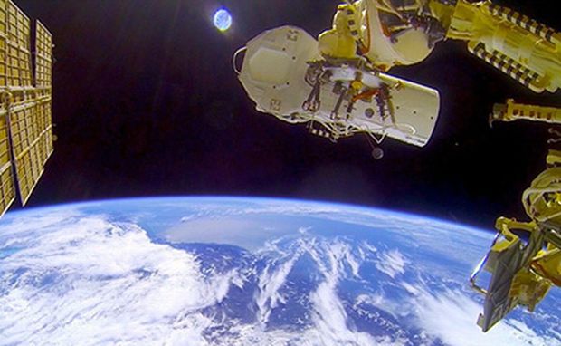 Вместе с компанией Urthecast агентство также запустило круглосуточную трансляцию видов поверхности Земли с МКС