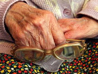 В марте этого года 46-летний житель Глодян ворвался в дом 76-летней старушки, избил и изнасиловал ее. 