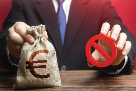 Lege nouă pentru ipoteci: Dobânzile, limitate la 25%, iar creditele „din impuls” pot fi blocate.