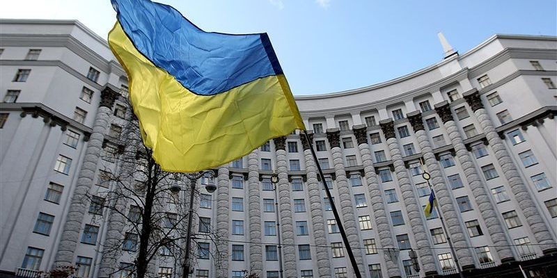 Главы МИД Великобритании и Германии поддержат новое правительство Украины материально.
