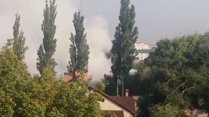 Cod galben de poluare: Aer toxic în Capitală după incendiu