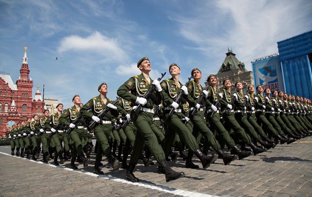 Армия России на параде.