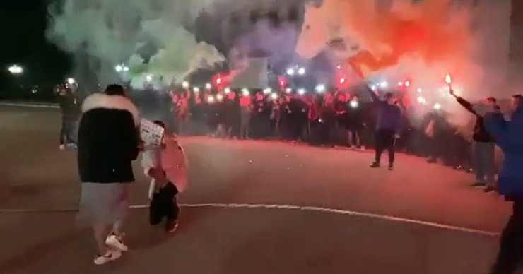 В Приднестровье парень собрал целый флешмоб, чтобы сделать предложение своей девушке.