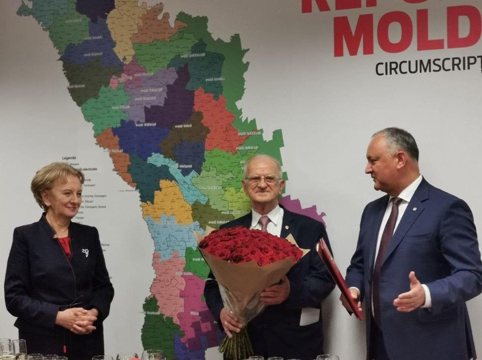 Самому возрастному депутату парламента исполнилось 80 лет.