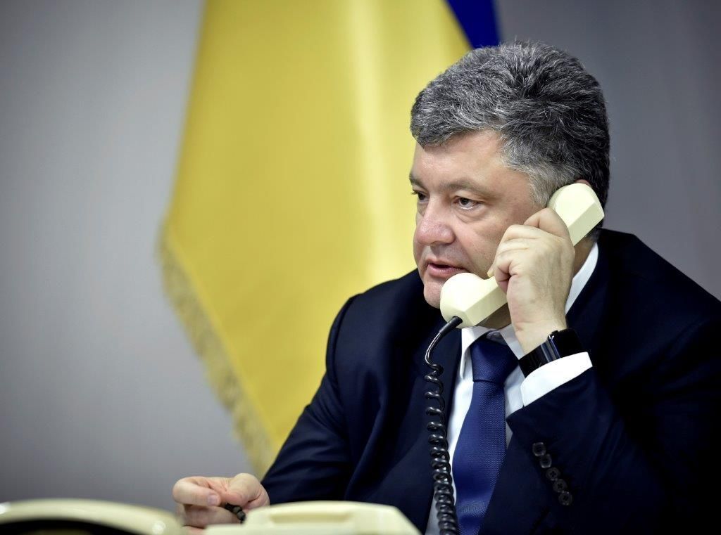 Разговор с президентом Украины Порошенко состоится в 16.45 по восточному времени США.