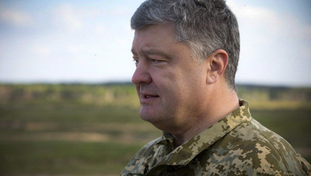 Порошенко анонсировал разработку и модернизацию более 20 видов оружия.
