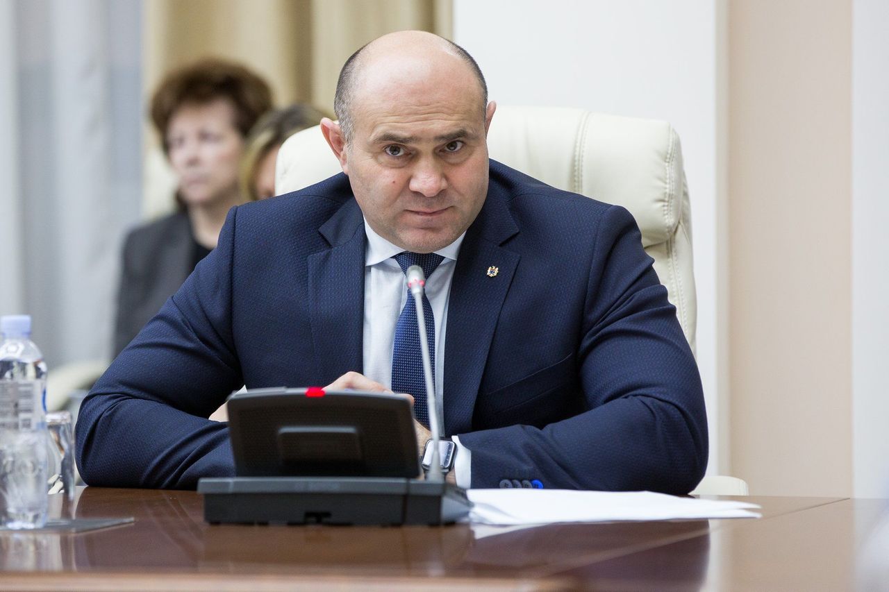 Министр внутренних дел Павел Войку.