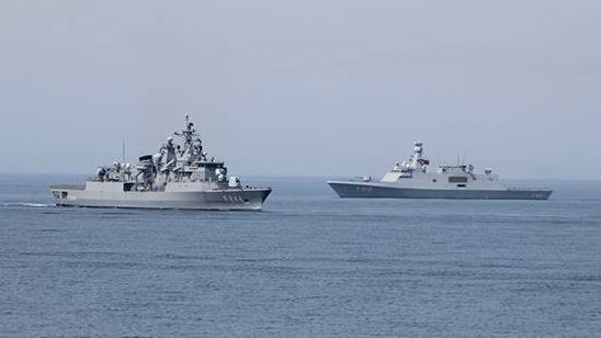 Россия потренировалась у Черного моря одновременно с НАТО.