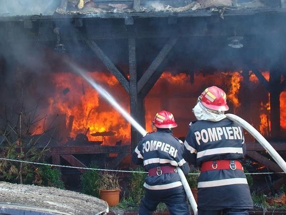Explozie într-o casă din Făleșt: O fetiță de 4 ani, dată în căutare. Foto simbol: ZCH News