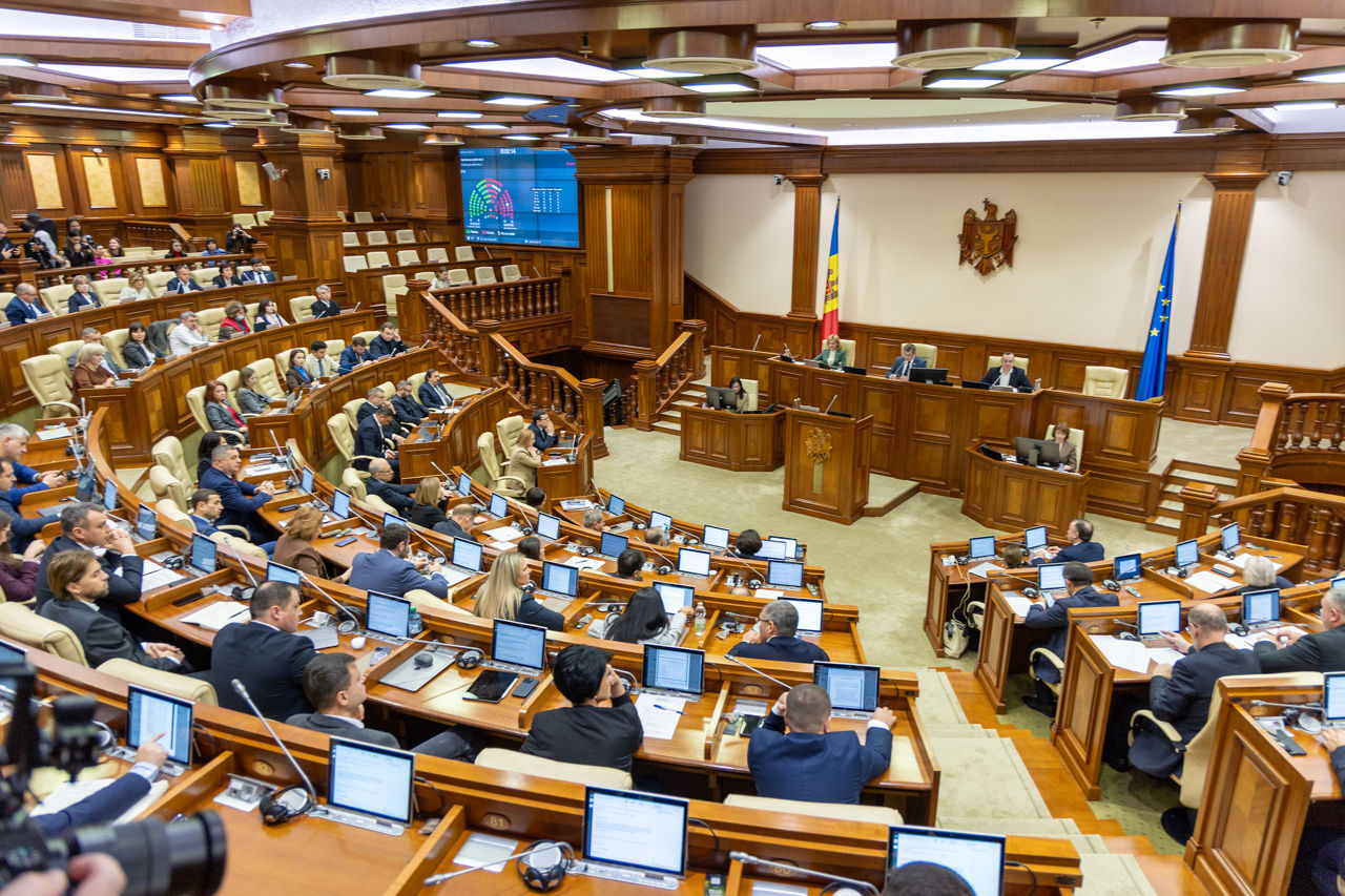 Curtea Constituțională a validat mandatele a opt noi deputați în Parlament.