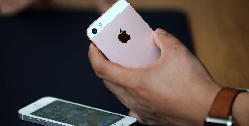 Apple выплатит $500 миллионов за плохую работу старых iPhone.
