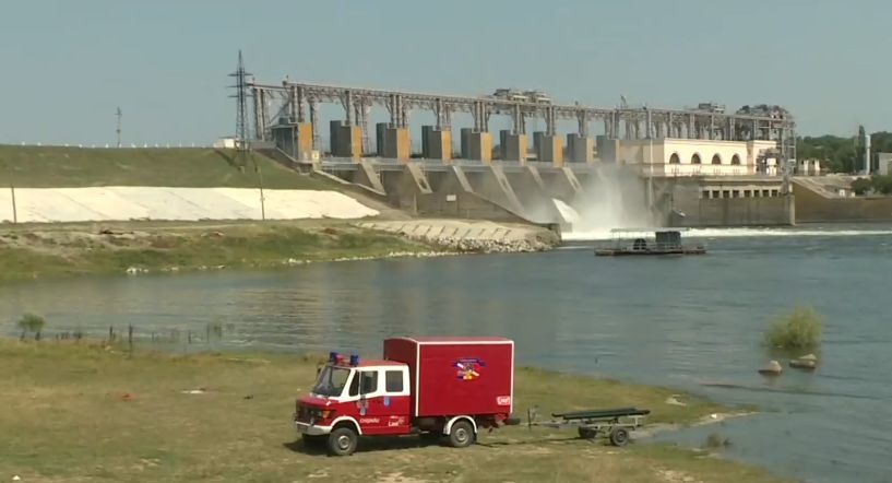 Пропавшего на Днестре юношу искали 27 водолазов и полиция.