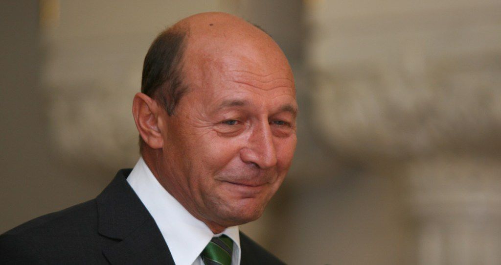 Traian Băsescu i-a sugerat premierului să înfiinţeze un minister al reîntregirii ţării.