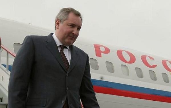 Авиалайнер, на котором вице-премьер Дмитрий Рогозин пытался вернуться в Москву, сделал разворот и полетел обратно в направлении аэропорта Кишинева.