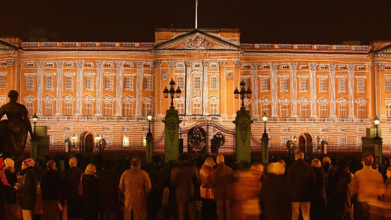 Petrecerea de Crăciun a personalului de la Palatul Buckingham s-a încheiat cu o bătaie.