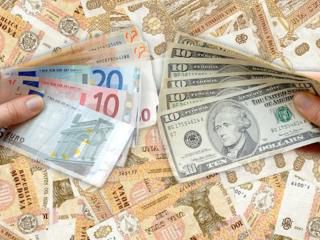 Leul continuă să-şi întărească poziţia în raport cu moneda euro. Foto: basarabeni.ro