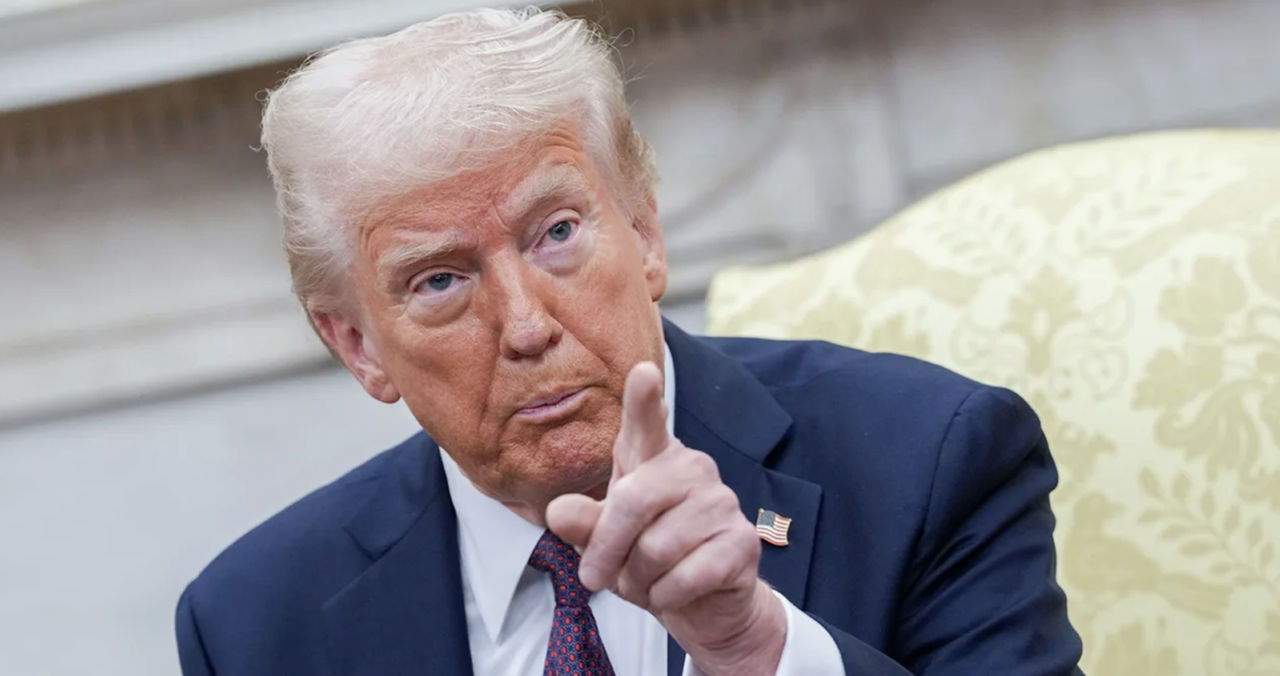 Трамп обвинил Канаду в плохом уходе за лесами и пригрозил повысить тарифы.
