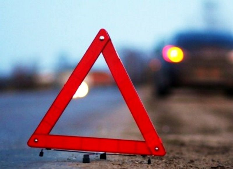 На Ботанике снова сбили женщину, переходившую дорогу в неположенном месте.