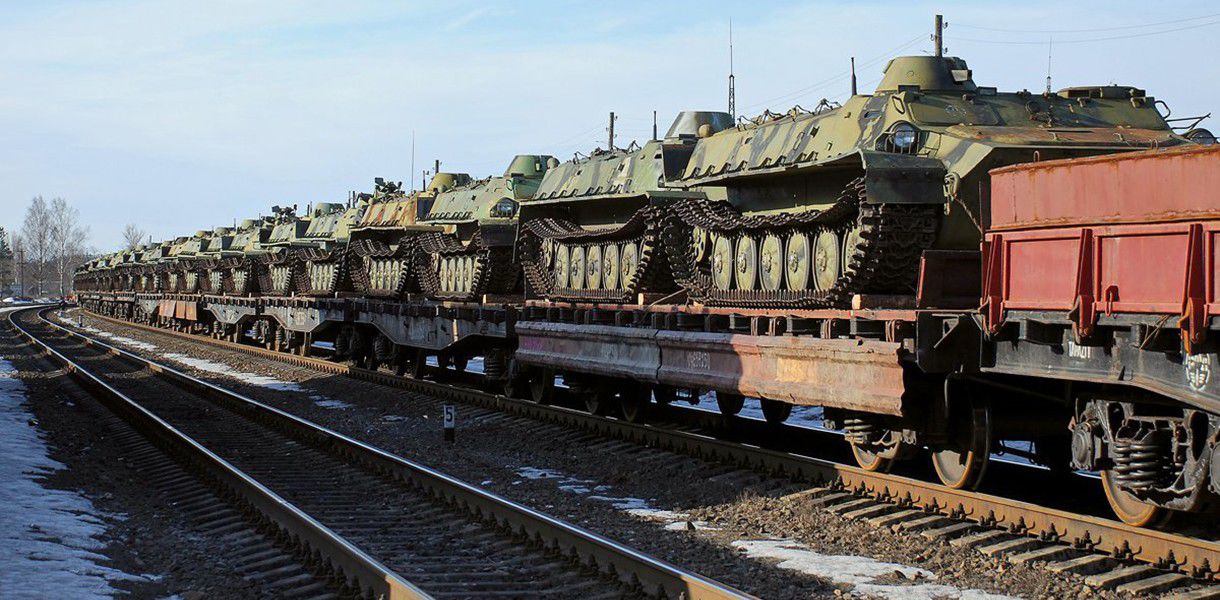 Ранее сообщалось, что Россия нарастила военное присутствие у границ с Украиной тремя мотострелковыми дивизиями.