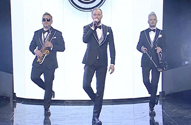 Zece mii de dolari pentru SunStroke Project . Foto: programme-television.org
