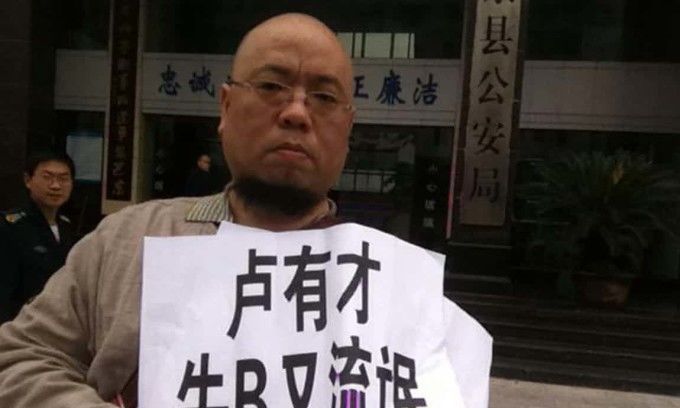 Un activist chinez, condamnat la 8 ani de închisoare pentru subminarea puterii de stat.