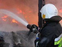К тушению возгорания привлечены 35 человек и 7 единиц техники.