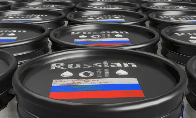 Доходы России от продажи нефти выросли почти на 50% в июне.
