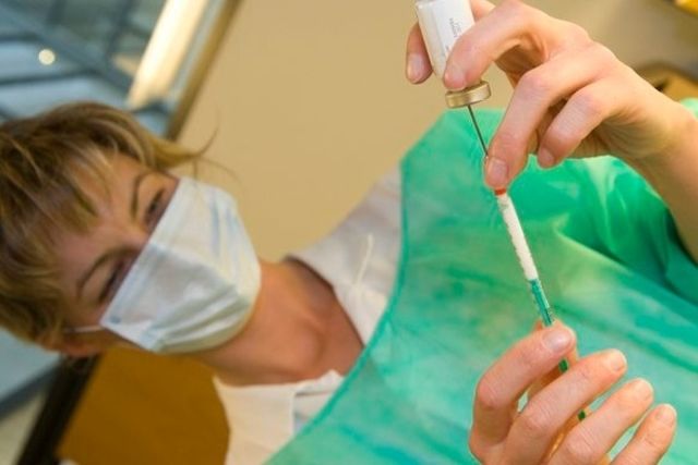 O femeie din capitală a decedat de gripa porcină A(H1N1). Foto simbol: 24Heures