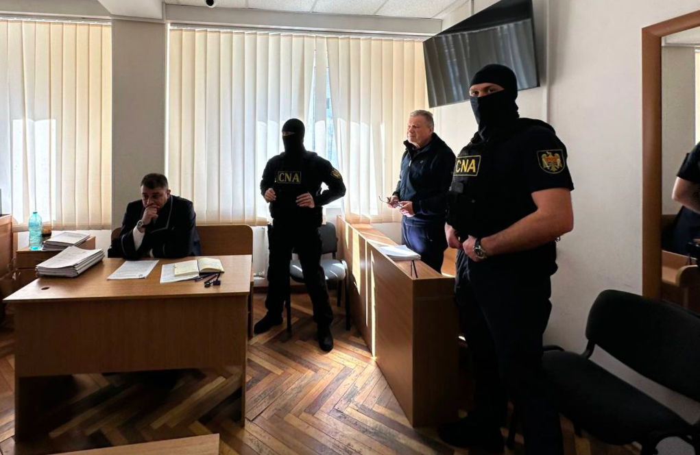 Замдиректора Агентства по материальным резервам помещен под арест. Фото: tv8.md