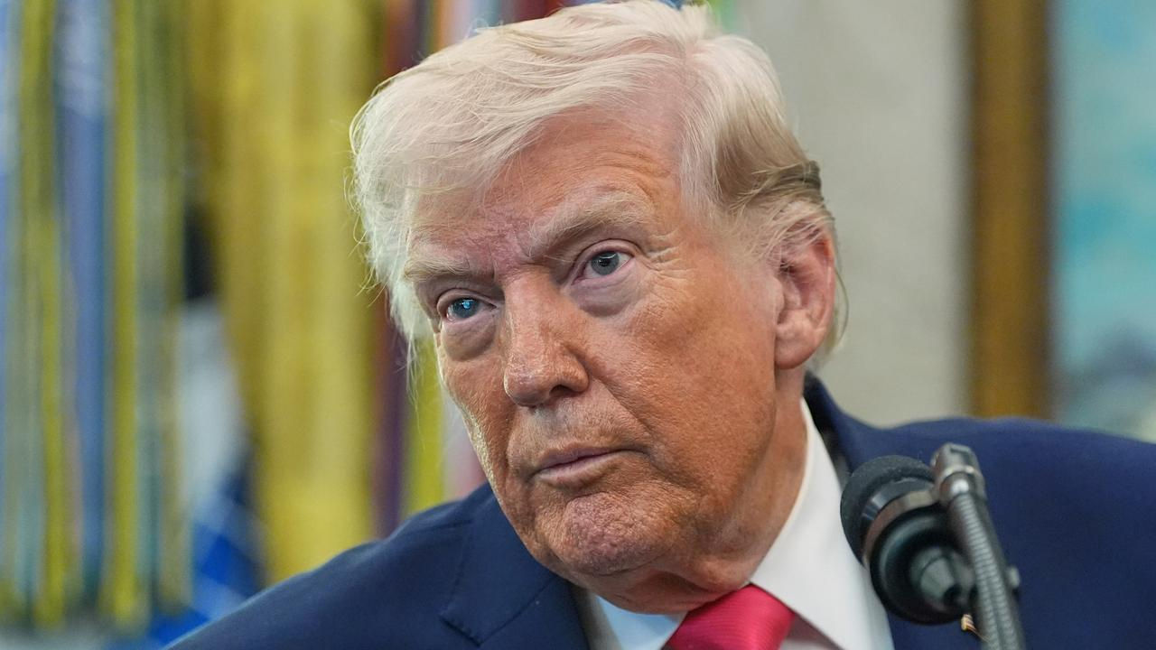 Trump a amenințat cu lovituri asupra insulei Hark în cazul eșuării acordului.