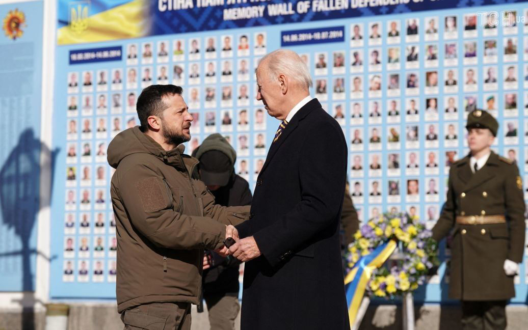 Байден объявил о новом пакете военной помощи Украине на 500 миллионов долларов.