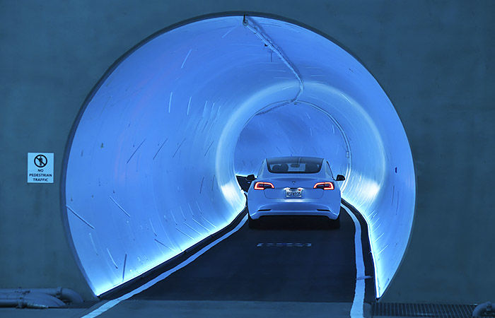 Маск продал еще около миллиона акций Tesla.