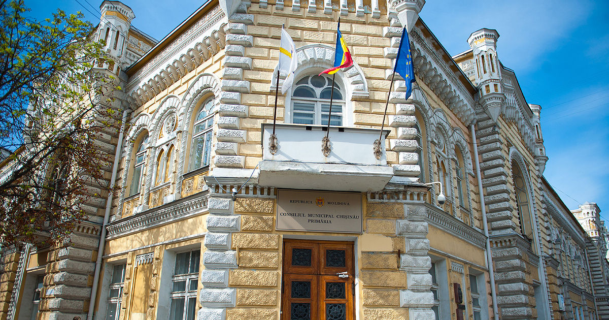 Primăria a inițiat o campanie de inventariere a dispozitivelor publicitare din Capitală.