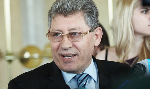 Наш ребенок, Молдова, голодный, раздетый и несчастный.