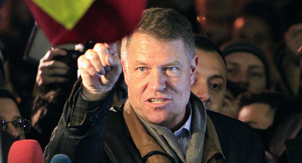 Pașaportul expirat înseamnă cetățenia română ”expirată”. Foto: euractiv.com