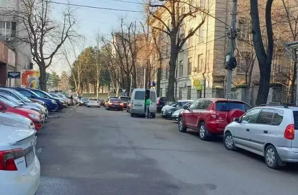 По словам градоначальника, примэрия уведомила правоохранительные органы об этих нарушениях. 