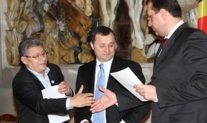 După şedinţă, politicienii au refuzat să facă declaraţii pentru presă.