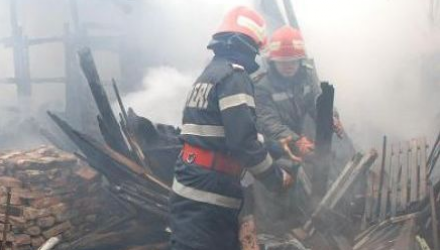 Specialiștii urmează să stabilească toate circumstanţele şi cauzele producerii incendiilor.