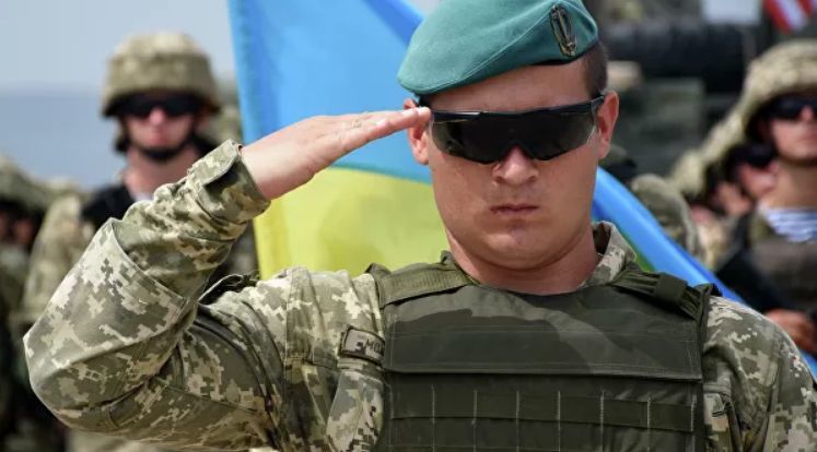Эксперт объяснила, чем чреват полученный Украиной статус партнера НАТО.