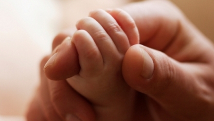 Oamenii legii au deschis o anchetă pe marginea acestui caz. Părinţii vor fi monitorizați în următoarea perioadă.