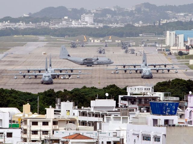 Жителям Окинавы присудили $ 22,6 млн за шум от военной базы США.