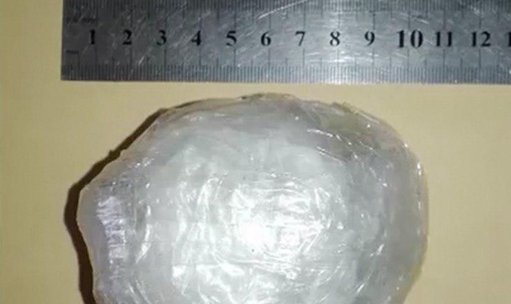 Подозрительное вещество было изъято и передано на экспертизу.