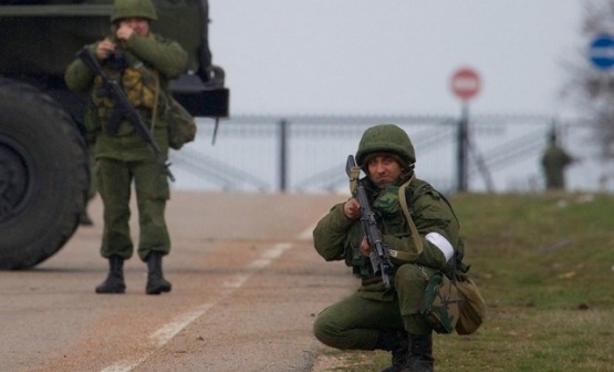 Резко выросла переброска техники и военных.