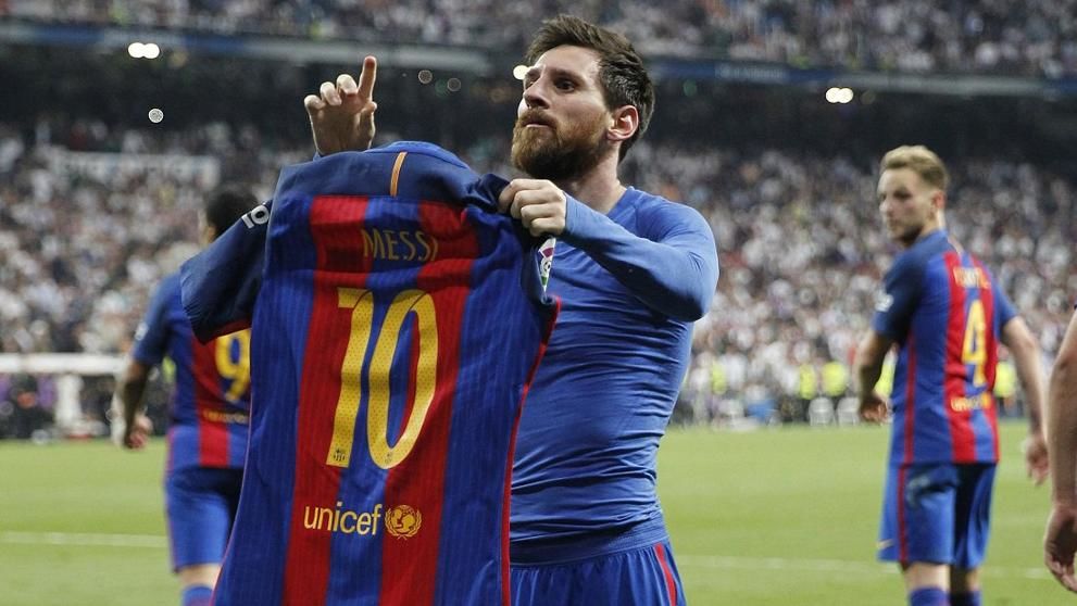 Messi a semnat cu Barcelona un nou contract.