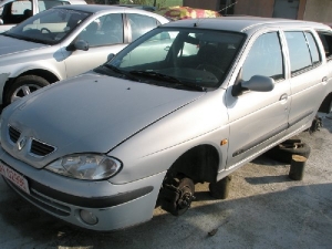 Poliția a reținut un bărbat în vârstă de 33 de ani, care se afla în urmărire penală pentru săvârșirea diferitor infracțiuni.
