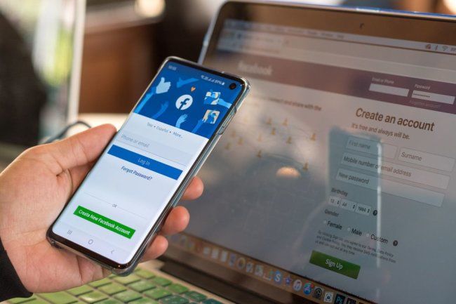 В Сеть слиты данные 1,5 млрд пользователей Facebook.