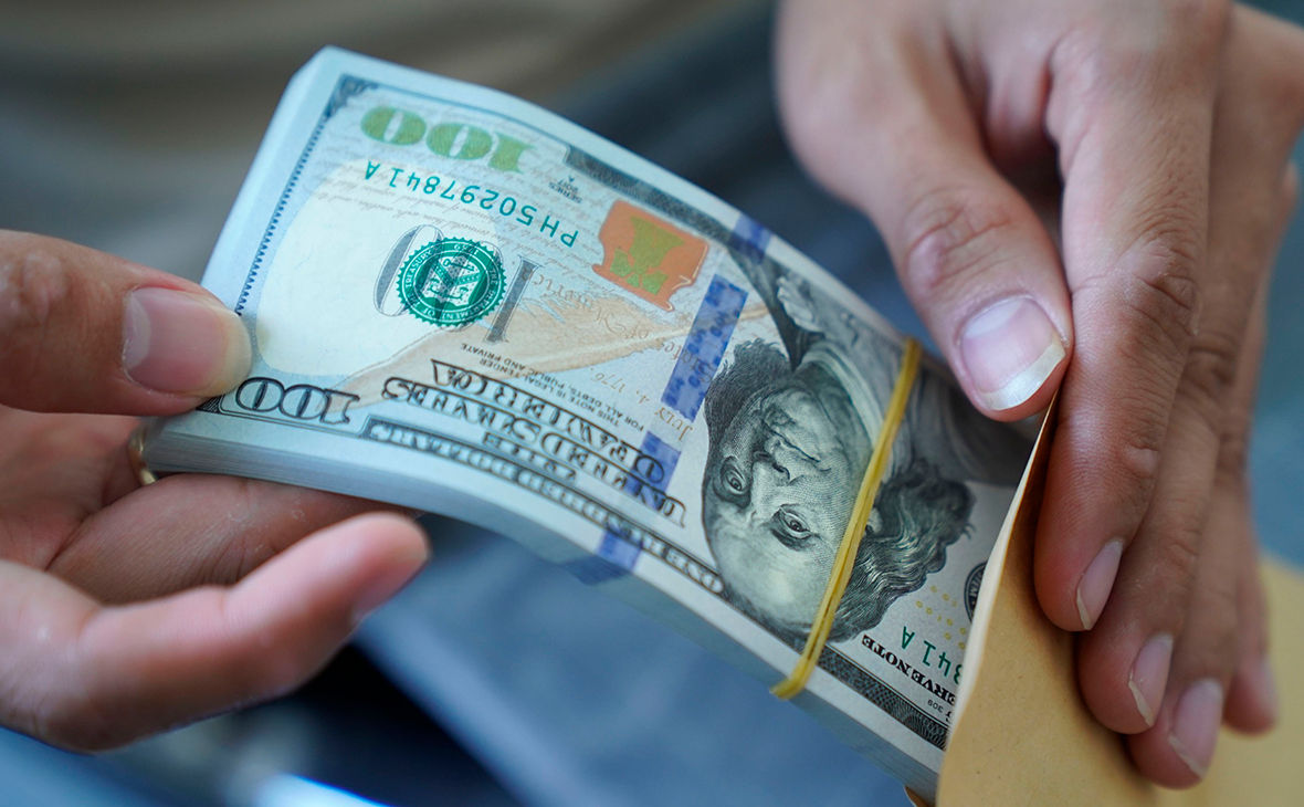 Молдаване отправили домой почти $1 млрд за полгода.