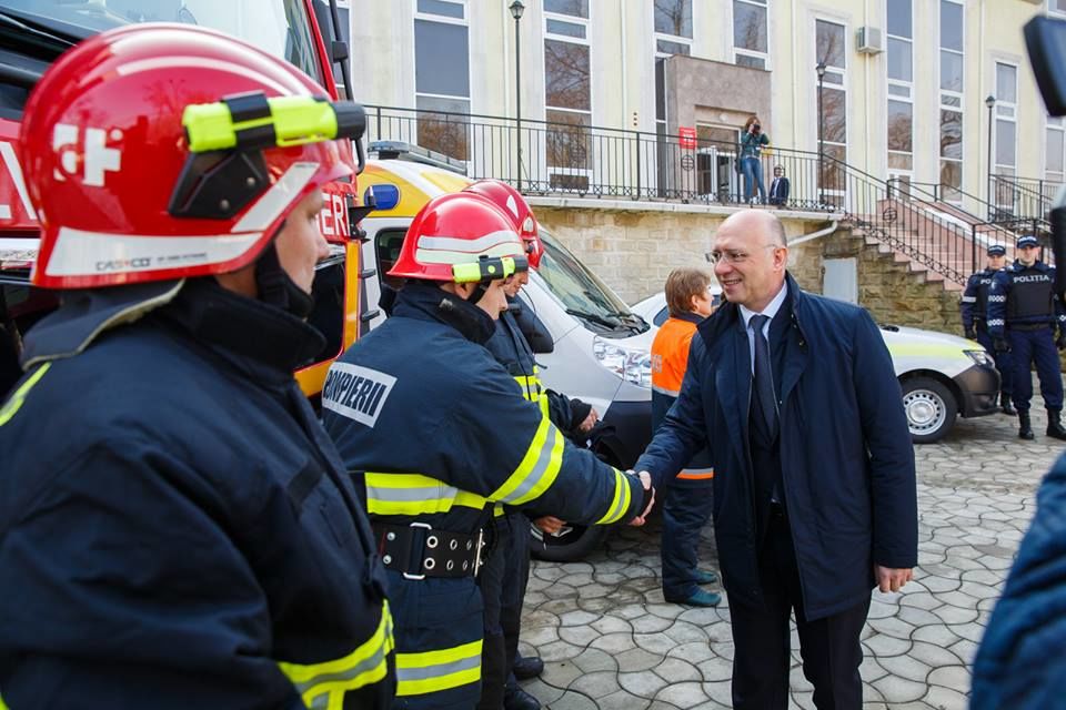 Филип поздравил спасателей с профессиональным праздником.