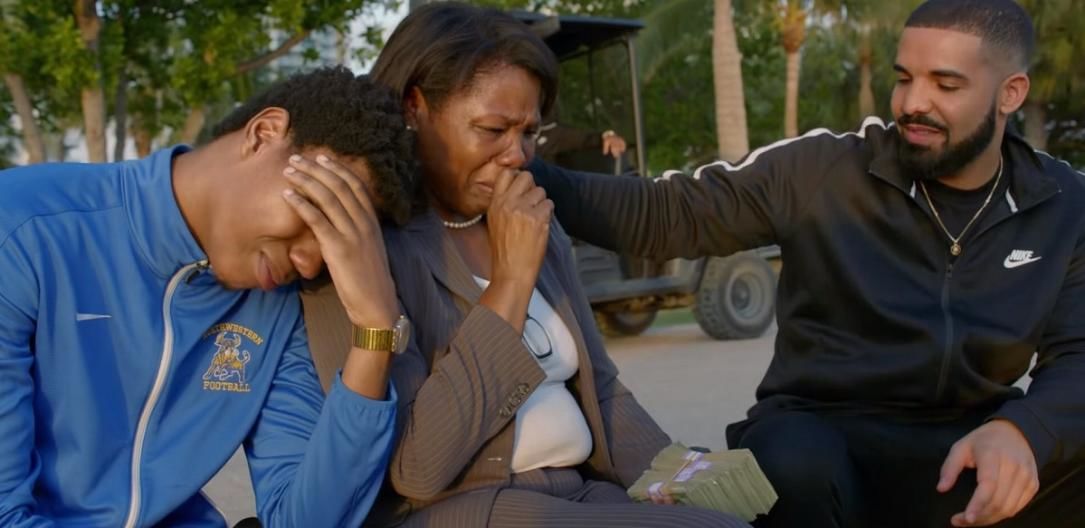 Drake a donat 1 milion de dolari oamenilor săraci