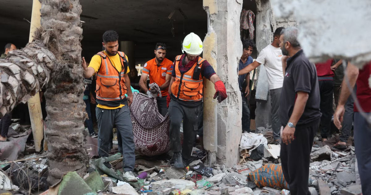 IDF a anunțat atacuri asupra centrelor de comandă Hamas într-o școală din Gaza.